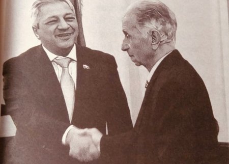 Tədqiqatçı-alim, pedaqoq və tərcüməçi Cavanşir Feyziyev haqqında - Nəsiman Yaqublunun yazısı