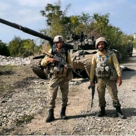 YARALI SİLAHDAŞINA ÖZÜNÜ YETİRƏRKƏN HƏYATINI QURBAN VERƏN İGİD...