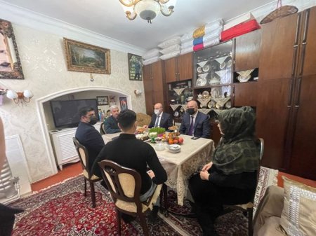 Nəsimi rayonunda Vətən müharibəsi Şəhid ailələri ziyarət olunub, bayram sovqatları çatdırılıb -FOTOLAR