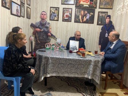 Nəsimi rayonunda Vətən müharibəsi Şəhid ailələri ziyarət olunub, bayram sovqatları çatdırılıb -FOTOLAR