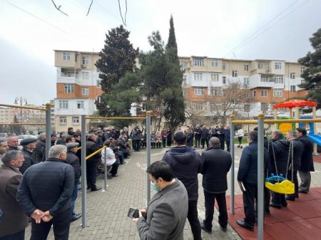 Nəsimi rayon İcra Hakimiyyətinin Başçısı səyyar qəbul keçirib -FOTOLAR