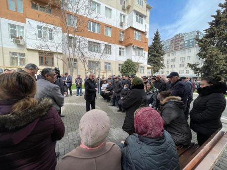 Nəsimi rayon İcra Hakimiyyətinin Başçısı səyyar qəbul keçirib -FOTOLAR