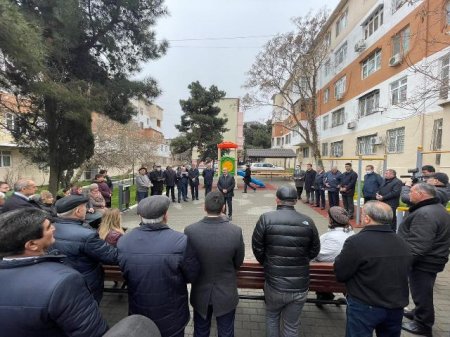 Nəsimi rayon İcra Hakimiyyətinin Başçısı səyyar qəbul keçirib -FOTOLAR