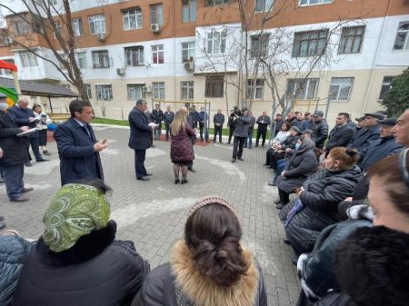 Nəsimi rayon İcra Hakimiyyətinin Başçısı səyyar qəbul keçirib -FOTOLAR