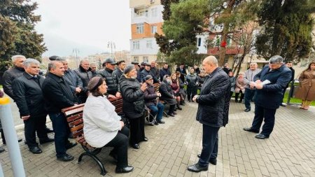 Nəsimi rayon İcra Hakimiyyətinin Başçısı səyyar qəbul keçirib -FOTOLAR