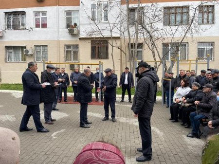 Nəsimi rayon İcra Hakimiyyətinin Başçısı səyyar qəbul keçirib -FOTOLAR