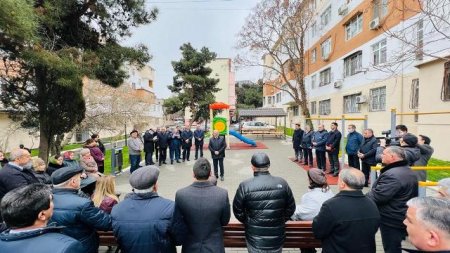 Nəsimi rayon İcra Hakimiyyətinin Başçısı səyyar qəbul keçirib -FOTOLAR