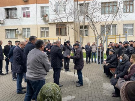 Nəsimi rayon İcra Hakimiyyətinin Başçısı səyyar qəbul keçirib -FOTOLAR