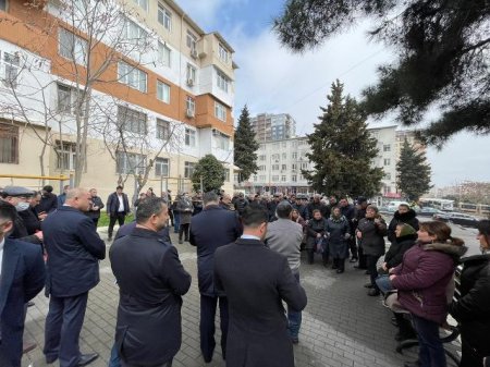 Nəsimi rayon İcra Hakimiyyətinin Başçısı səyyar qəbul keçirib -FOTOLAR
