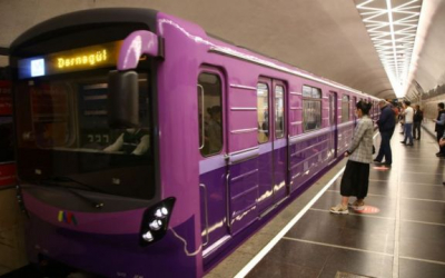 Bakı metrosunda doqquz dəqiqə gecikmə: Sərnişin sıxlığı yarandı