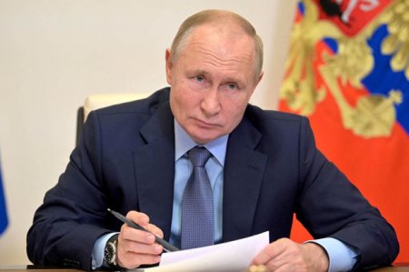 Putin dost olmayan ölkələrə viza məhdudiyyəti haqqında fərman imzaladı