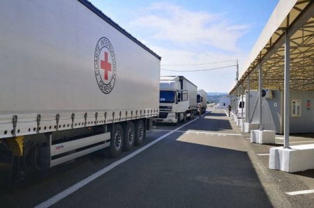 Rusiyalı hərbçilər Melitopol sakinləri üçün bütün humanitar yükləri yağmalıdılar