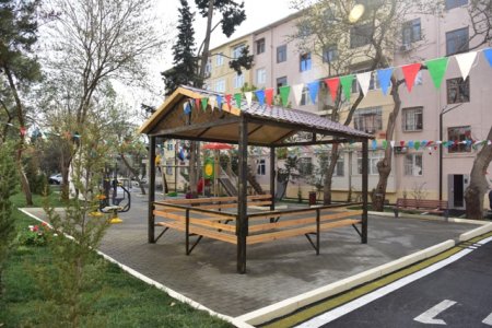  Nəsimi rayonunda daha bir abad həyət sakinlərin istifadəsinə verilib -FOTOLAR