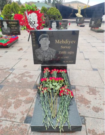 VƏTƏN TORPAĞINI MÜQƏDDƏS EDƏN ÜZƏRİNƏ TÖKÜLƏN ŞƏHİD QANIDIR