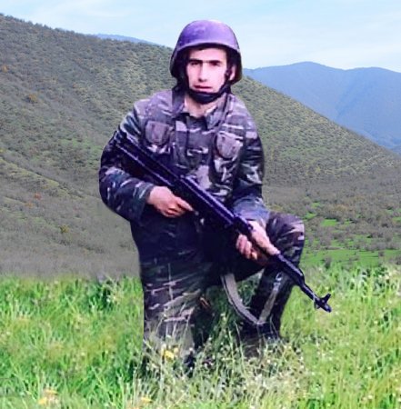 VƏTƏN TORPAĞINI MÜQƏDDƏS EDƏN ÜZƏRİNƏ TÖKÜLƏN ŞƏHİD QANIDIR