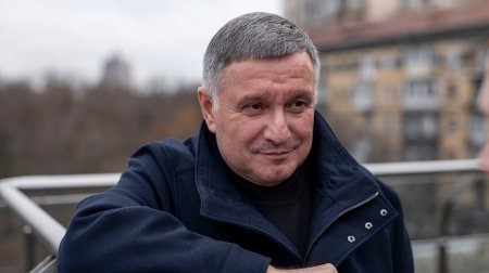 “Əlimdə imkan olsa, onu güllələyərəm” - Ukraynanın keçmiş bakılı naziri