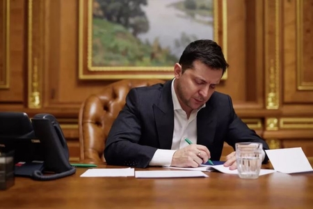 Zelenski Xarkov vilayətinin təhlükəsizlik xidmətinin rəhbərini işdən çıxarıb Zelenski Xarkov vilayətinin təhlükəsizlik xidmətinin rəhbərini işdən çıxarıb