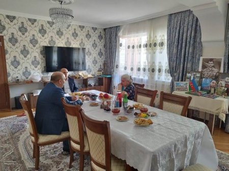 Ramazan bayramı ərəfəsində Nəsimi rayonunda Vətən müharibəsi Şəhid ailələri ziyarət olundu -FOTOLAR