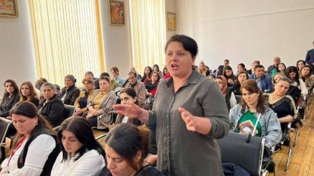 Nəsimi rayonunda sakinlərin yerlərdə qəbulu davam etdirilir