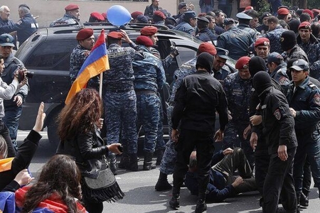 İrəvandakı olayların Qarabağa təsir imkanları... NƏ QƏDƏRDİR? İrəvandakı olayların Qarabağa təsir imkanları... NƏ QƏDƏRDİR?