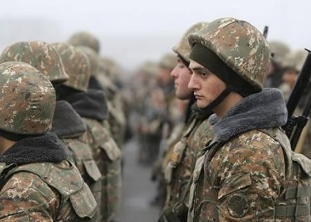 Ermənistanda Baş Qərargah rəisi statusu ləğv edildi