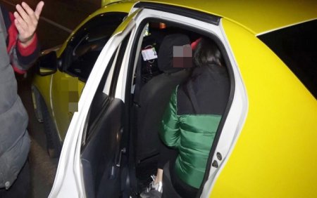 Qadını və 2 körpəsini taksidən zorla düşürən sürücü həbs edildi - TƏFƏRRÜAT