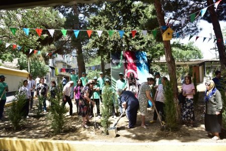 Nəsimi rayonunda Şəhid Hacırza Rzayevin valideynlərinin yaşadığı həyət abadlaşdırılaraq sakinlərin istifadəsinə verilib