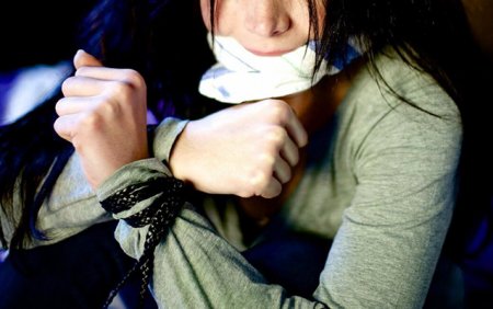 Özlərini DİN və DTX əməkdaşı kimi təqdim edənlər qadını oğurlayıblar - TƏFƏRRÜAT Özlərini DİN və DTX əməkdaşı kimi təqdim edənlər qadını oğurlayıblar - TƏFƏRRÜAT