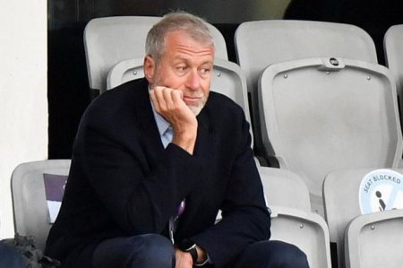 Abramoviçin iki təyyarəsinə həbs qoyuldu