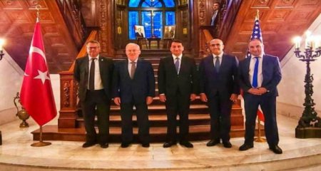 Hikmət Hacıyev Türkiyənin ABŞ-dakı səfiri ilə görüşüb