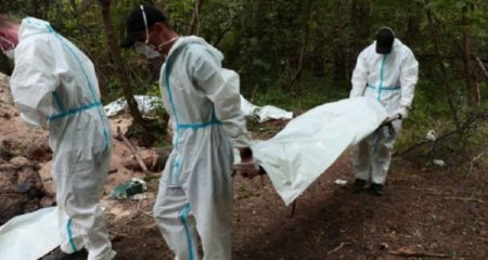 İşgəncə verdilər, sonra edam etdilər: Kiyevdə dinc əhalinin daha bir kütləvi məzarlığı tapıldı