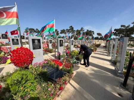 Nəsimi rayonunda 23 iyun - Dövlət Qulluqçularının Peşə bayramı günü qeyd olundu - FOTOLAR
