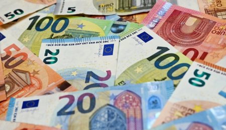 “Bloomberg”: Rusiyada son bir əsrdə ilk defolt elan edib