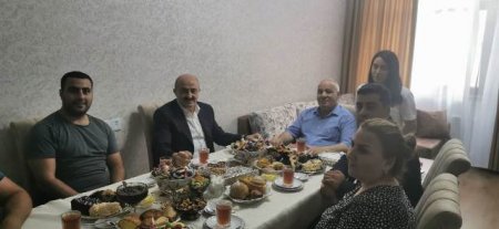 26 İyun - Azərbaycan Respublikası Silahlı Qüvvələri günü ərəfəsində Vətən Müharibəsi əlili Quluzadə Kamal Teyyub oğlunun ailəsi ziyarət olundu 