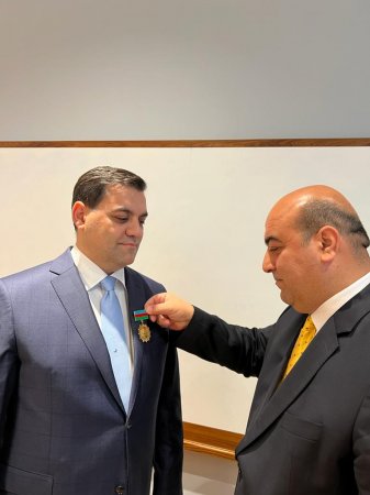 Almaniya Azərbaycanlıları Koordinasiya Şurasının İdarə Heyətinin üzvü,  həmyerlimiz Emin Salayev “Azərbaycanın Qüruru” qızıl ordeninə layiq görülüb