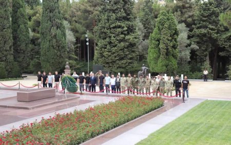 İsmayıllı Rayon İcra Hakimiyyətinin başçısı Nahid Bağırovun iştirakı ilə qazilər, müharibə veteranları Fəxri xiyabanı və İkinci Şəhidlər xiyabanını ziyarət ediblər