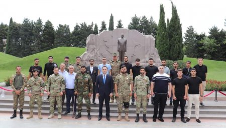 İsmayıllı Rayon İcra Hakimiyyətinin başçısı Nahid Bağırovun iştirakı ilə qazilər, müharibə veteranları Fəxri xiyabanı və İkinci Şəhidlər xiyabanını ziyarət ediblər