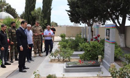 İsmayıllı Rayon İcra Hakimiyyətinin başçısı Nahid Bağırovun iştirakı ilə qazilər, müharibə veteranları Fəxri xiyabanı və İkinci Şəhidlər xiyabanını ziyarət ediblər