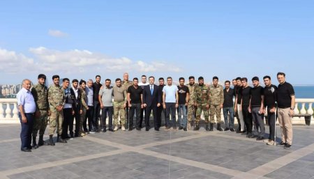 İsmayıllı Rayon İcra Hakimiyyətinin başçısı Nahid Bağırovun iştirakı ilə qazilər, müharibə veteranları Fəxri xiyabanı və İkinci Şəhidlər xiyabanını ziyarət ediblər