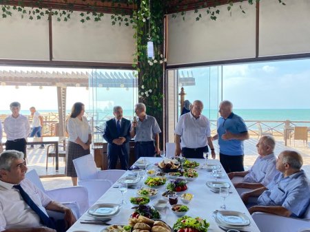 Nəsimi Rayon Ağsaqqalları, ahıllar, şəhid ailələri, əmək veteranları  və qazilər Novxanı-dəniz qırağında istirahət etdilər