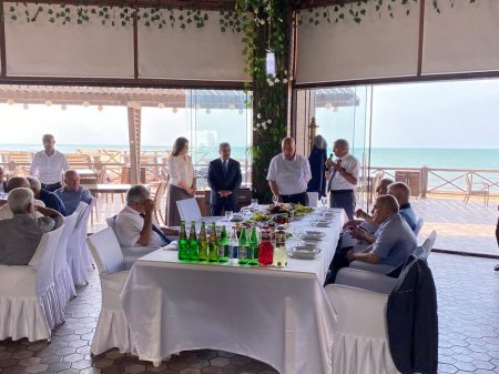 Nəsimi Rayon Ağsaqqalları, ahıllar, şəhid ailələri, əmək veteranları  və qazilər Novxanı-dəniz qırağında istirahət etdilər