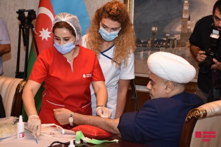 Azərbaycanda dini konfessiyaların nümayəndələri qan verdi — Foto