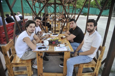 Nəsimi rayonunda Vətən müharibəsində şəhid olanların əziz xatirəsinə həsr olunmuş Vətən müharibəsi əlilləri və veteranlarının iştirakı ilə stolüstü yarışlar keçirilib -FOTOLAR