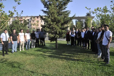 Nəsimi rayonunda Vətən müharibəsində şəhid olanların əziz xatirəsinə həsr olunmuş Vətən müharibəsi əlilləri və veteranlarının iştirakı ilə stolüstü yarışlar keçirilib -FOTOLAR