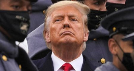 NYT: Tramp malikanəsində 300-dən çox məxfi sənəd saxlayıb