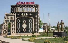 Məktəb direktoru 140 manat maaş alan xadiməyə BELƏ DAĞ ÇƏKDİ - Prezidentə müraciət olundu