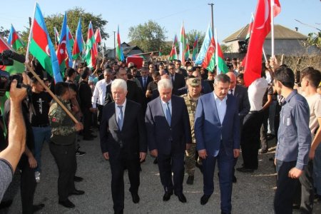 Milli Mclisin sədr müavini Fəzail İbrahimli Cəlilabadda şəhid mərasimlərində iştirak edib 