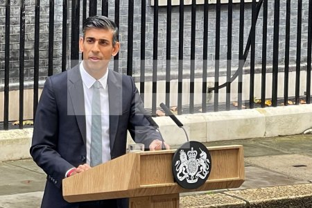 Rişi Sunak: “Putin dünya liderləri ilə üzləşməyə hazır olmalı idi”