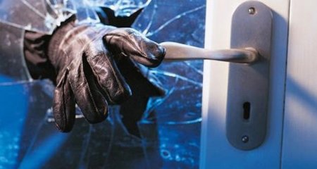 Bakıda oğul valideyninin evindən 80 min manatlıq oğurluq etdi