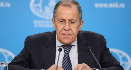 Lavrov: Zelenski ilə danışıqlardan söhbət gedə bilməz